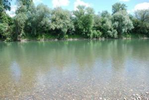 Hagyományos vízitúra és kerékpártúra a Tisza folyón kezdő és haladó túrázóknak egyaránt.